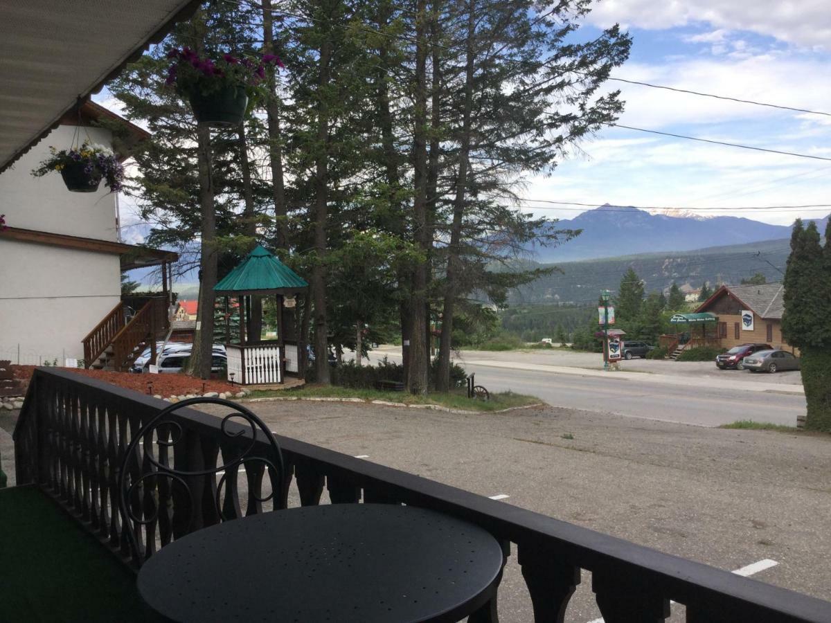 Celadon 3* Radium Hot Springs